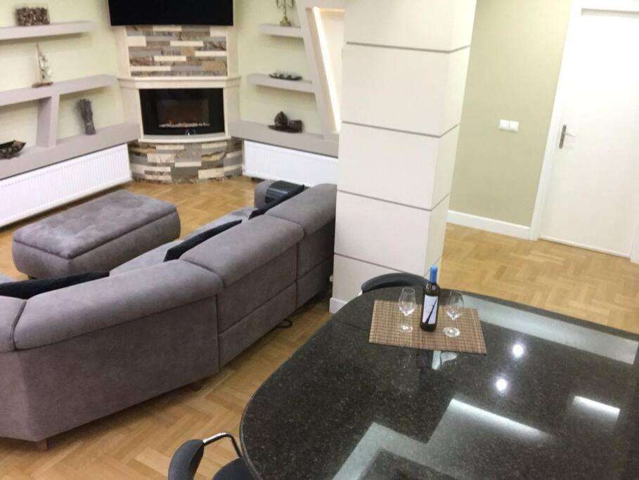 Finer Things Flisvos Beach Condo In Palaio Faliro Афіни Екстер'єр фото