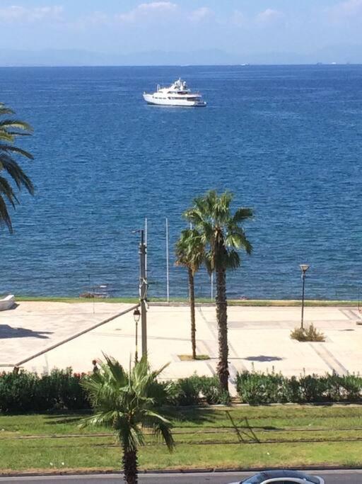 Finer Things Flisvos Beach Condo In Palaio Faliro Афіни Екстер'єр фото